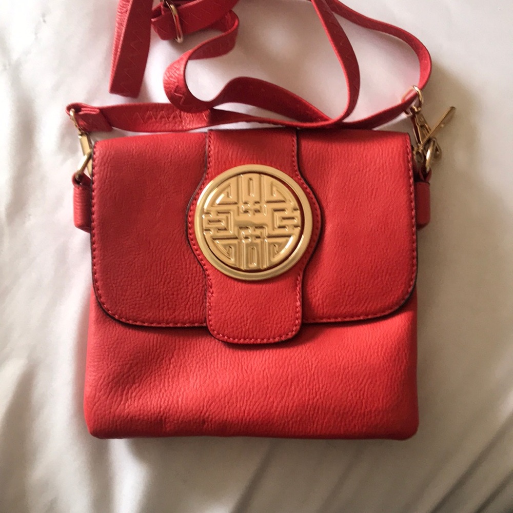 Coral crossbody
